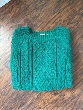 GAP Emerald Green Cable Knit Crewneck Sweater